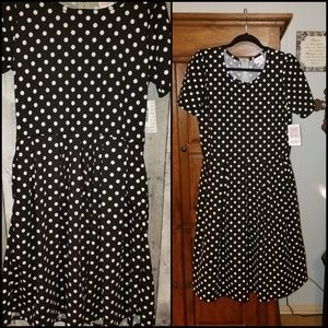 2XL Lularoe Amelia